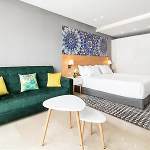 Mid Town Otel
